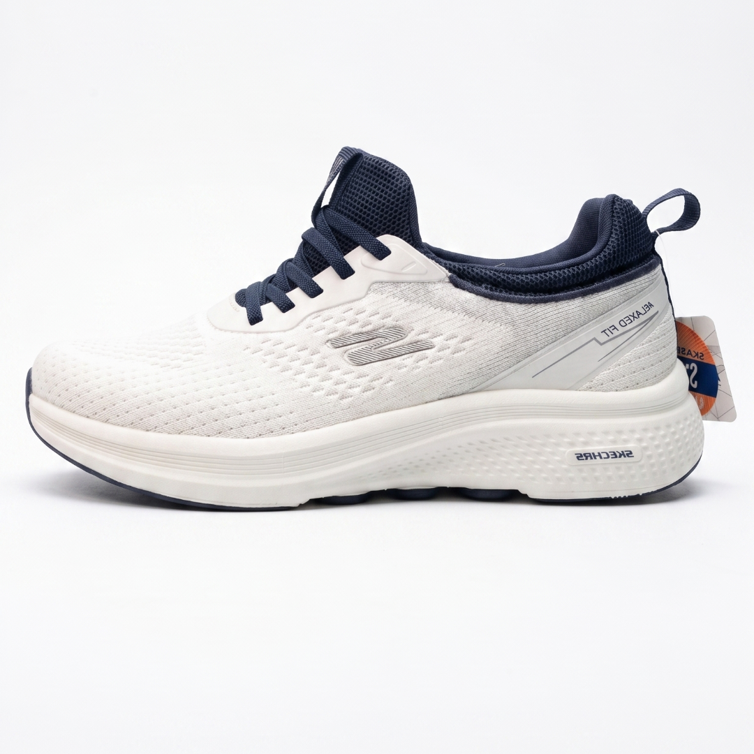 SKACHRS AELAXED FIT White